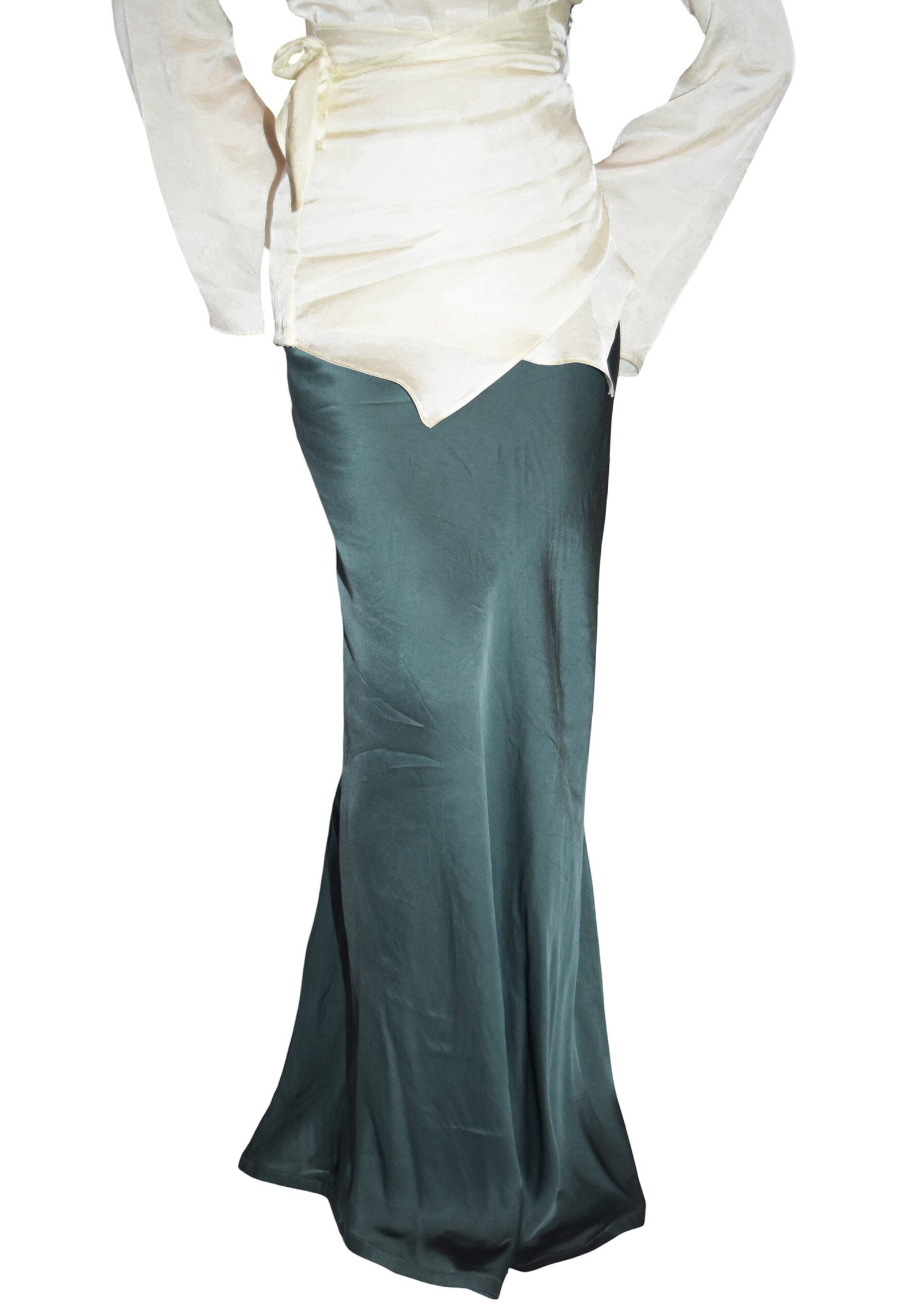 Silk Shirt With Bell Sleeves and a Tightening Knot With an Emerald Green Skirt